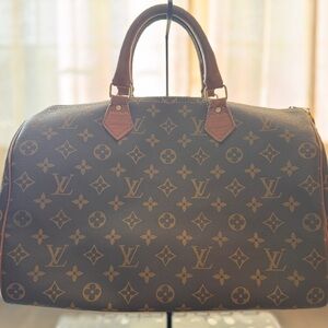Luxury Authentic Rare 1970s Louis Vuitton The French Company Speedy 35